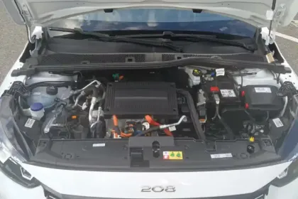 Photo 15 Peugeot 208  Electrique 50 kWh 136ch