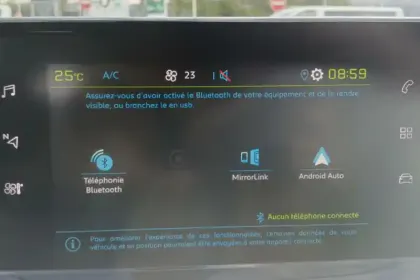 Photo 22 Peugeot 208  Electrique 50 kWh 136ch