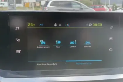 Photo 24 Peugeot 208  Electrique 50 kWh 136ch