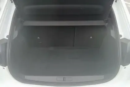 Photo 8 Peugeot 208  Electrique 50 kWh 136ch