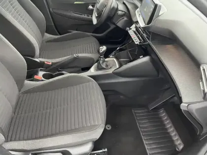 Photo 29 Peugeot 208  PureTech 100 S&S BVM6