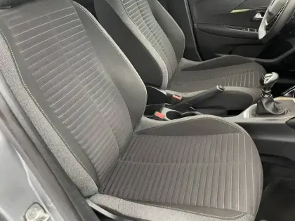Photo 24 Peugeot 208  PureTech 100 S&S BVM6