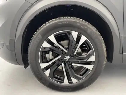Photo 16 Peugeot 2008  PureTech 130 S&S EAT8