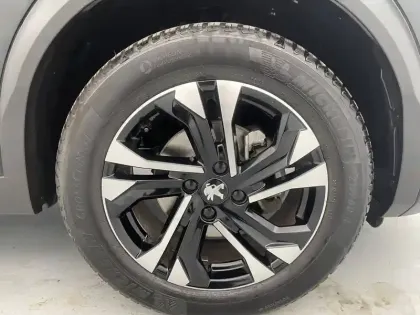 Photo 17 Peugeot 2008  PureTech 130 S&S EAT8