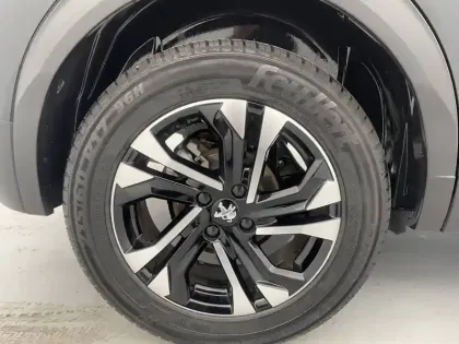 Photo 18 Peugeot 2008  PureTech 130 S&S EAT8
