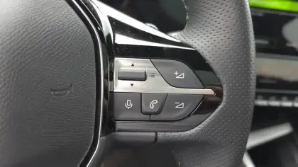 Photo 10 Peugeot 308  Hybrid 145 e-DCS6