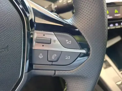 Photo 61 Peugeot 308  Hybrid 145 e-DCS6