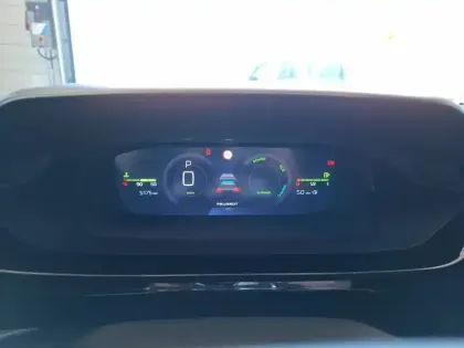 Photo 75 Peugeot 308  Hybrid 145 e-DCS6