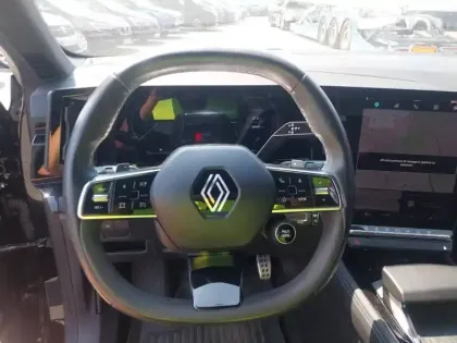 Photo 10 Renault Austral  E-Tech hybrid 200
