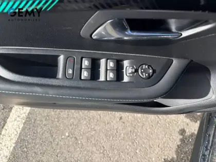 Photo 11 Peugeot 208  Electrique 50 kWh 136ch