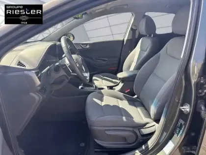 Photo 8 Hyundai Ioniq  Plug-in 141 ch