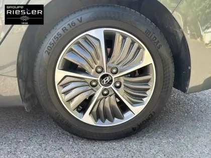 Photo 30 Hyundai Ioniq  Plug-in 141 ch