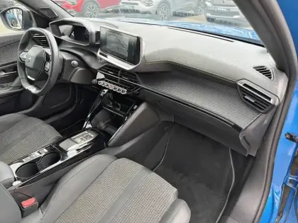 Photo 46 Peugeot 2008  Electrique 136 ch