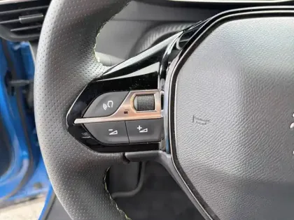Photo 54 Peugeot 2008  Electrique 136 ch