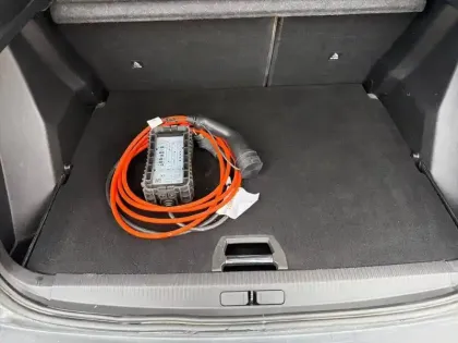 Photo 11 Peugeot 2008  Electrique 136 ch