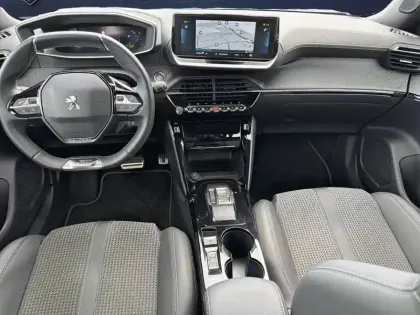 Photo 12 Peugeot 2008  Electrique 136 ch