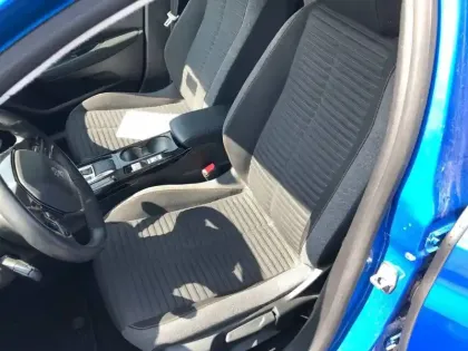 Photo 10 Peugeot 208  Electrique 50 kWh 136ch
