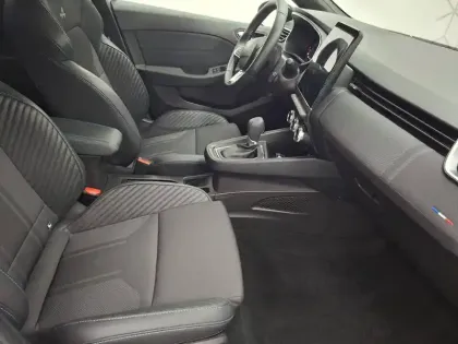 Photo 19 Renault Clio  E-Tech full hybrid 145 ch GSR2