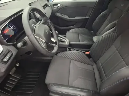 Photo 34 Renault Clio  E-Tech full hybrid 145 ch GSR2