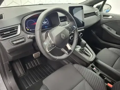 Photo 35 Renault Clio  E-Tech full hybrid 145 ch GSR2