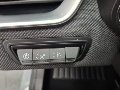 Photo 38 Renault Clio  E-Tech full hybrid 145 ch GSR2