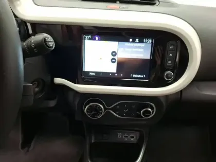 Photo 15 Renault Twingo  III Achat Intégral - 21
