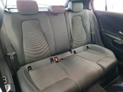 Photo 19 Mercedes Classe A  180 d