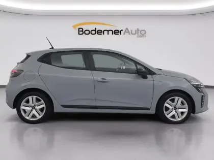 Photo 244 Renault Clio  E-Tech full hybrid 145