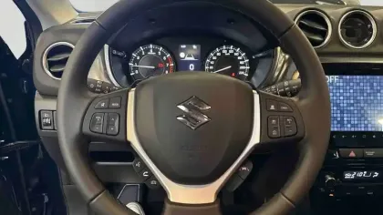 Photo 11 Suzuki Vitara  1.4 Boosterjet Hybrid Auto