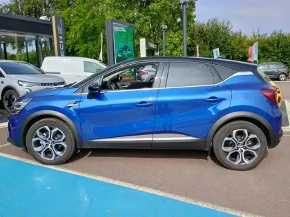Photo 7 Renault Captur  E-Tech full hybrid 145