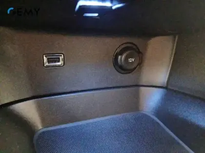 Photo 19 Peugeot 3008  Hybrid 225 e-EAT8