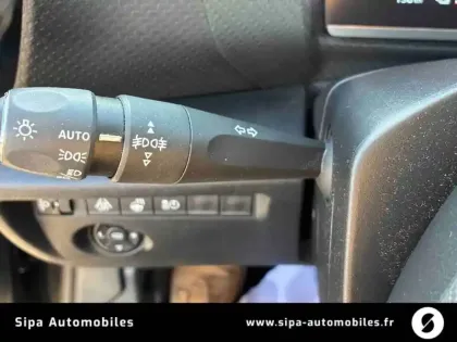 Photo 19 Citroën C4 e- 136 ch Automatique