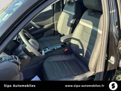 Photo 10 Citroën C4 e- 136 ch Automatique