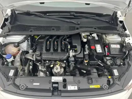 Photo 20 Peugeot 208  PureTech 75 S&S BVM5