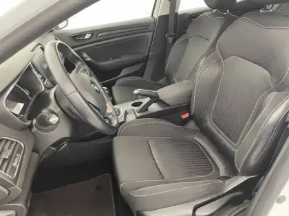 Photo 13 Renault Megane Mégane IV Berline Blue dCi 115