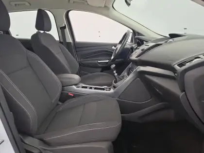 Photo 195 Ford Kuga  1.5 EcoBoost 120 S&S 4x2