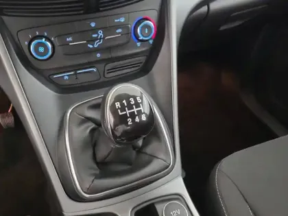 Photo 228 Ford Kuga  1.5 EcoBoost 120 S&S 4x2