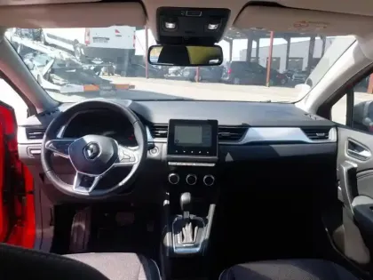 Photo 9 Renault Captur  E-Tech full hybrid 145