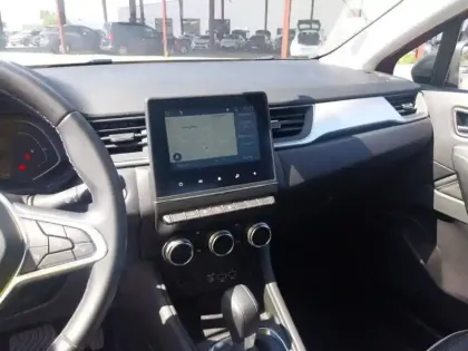 Photo 13 Renault Captur  E-Tech full hybrid 145