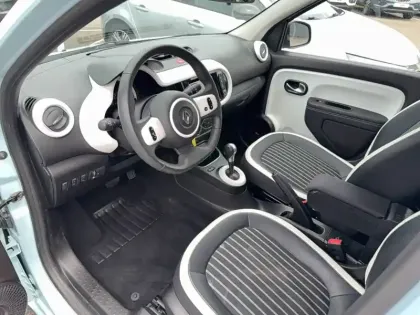 Photo 17 Renault Twingo  III E-Tech