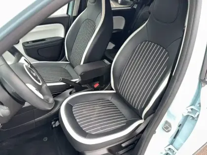 Photo 16 Renault Twingo  III E-Tech