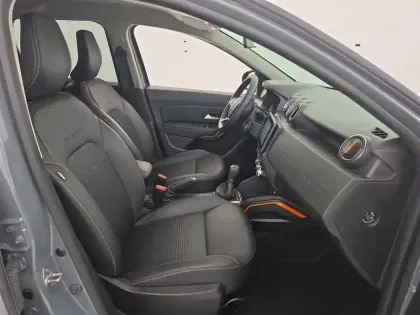 Photo 31 Dacia Duster  TCe 150 FAP 4x2 EDC