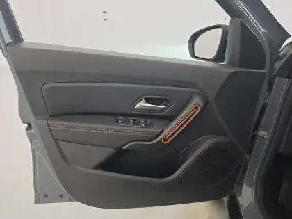 Photo 42 Dacia Duster  TCe 150 FAP 4x2 EDC