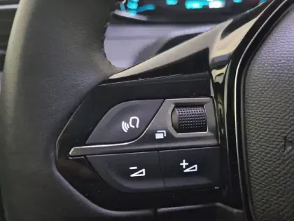 Photo 46 Peugeot 208  Electrique 50 kWh 136ch