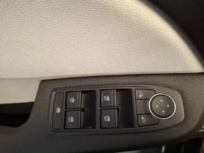 Photo 14 Renault Clio  E-Tech full hybrid 145