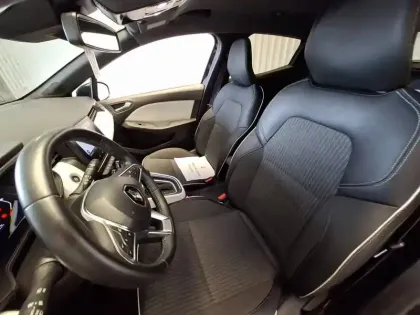 Photo 15 Renault Clio  E-Tech full hybrid 145