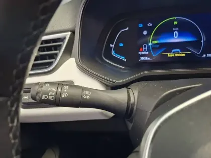 Photo 28 Renault Clio  E-Tech full hybrid 145