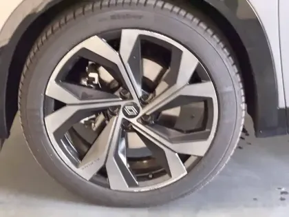 Photo 7 Renault Austral  E-Tech hybrid 200