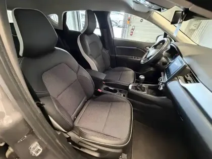 Photo 11 Renault Captur  mild hybrid 140