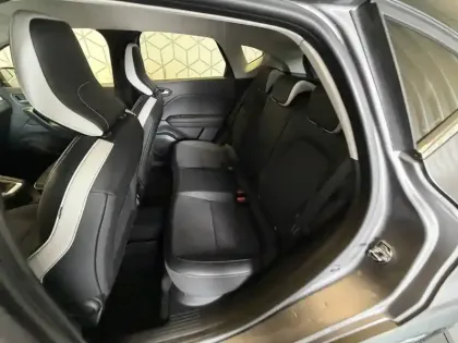 Photo 19 Renault Captur  mild hybrid 140